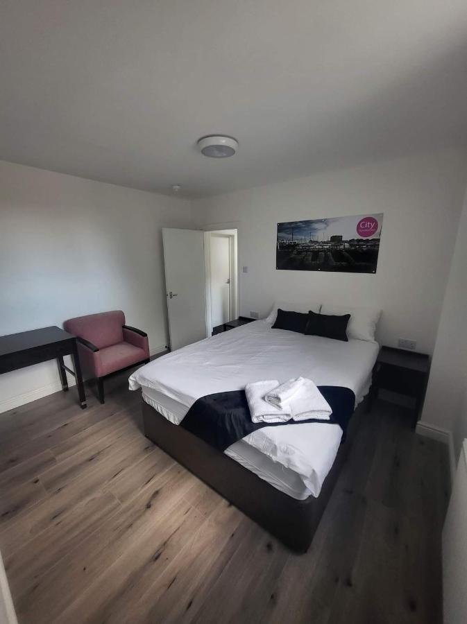 City Charles Street Apartment